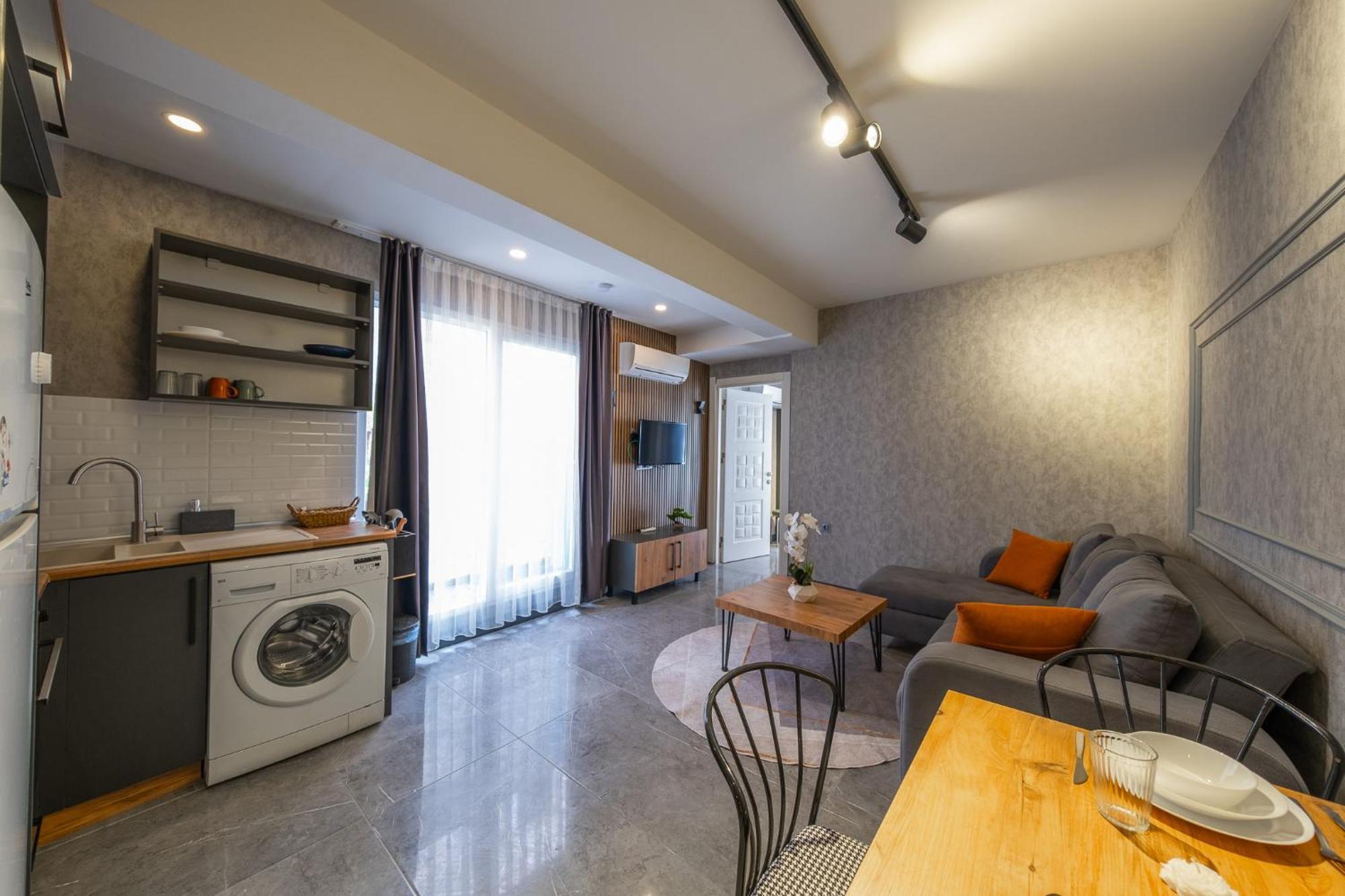 Mrt Suites Lara Анталия Екстериор снимка