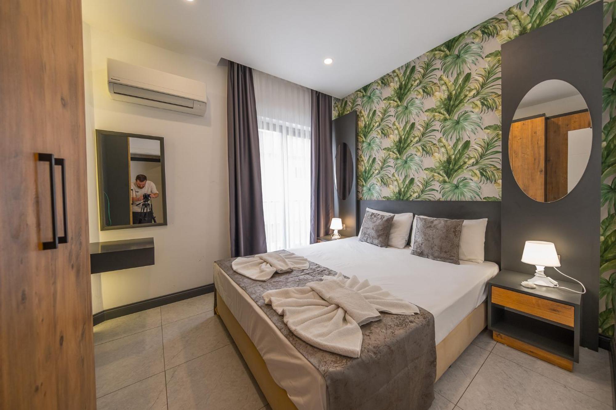 Mrt Suites Lara Анталия Екстериор снимка