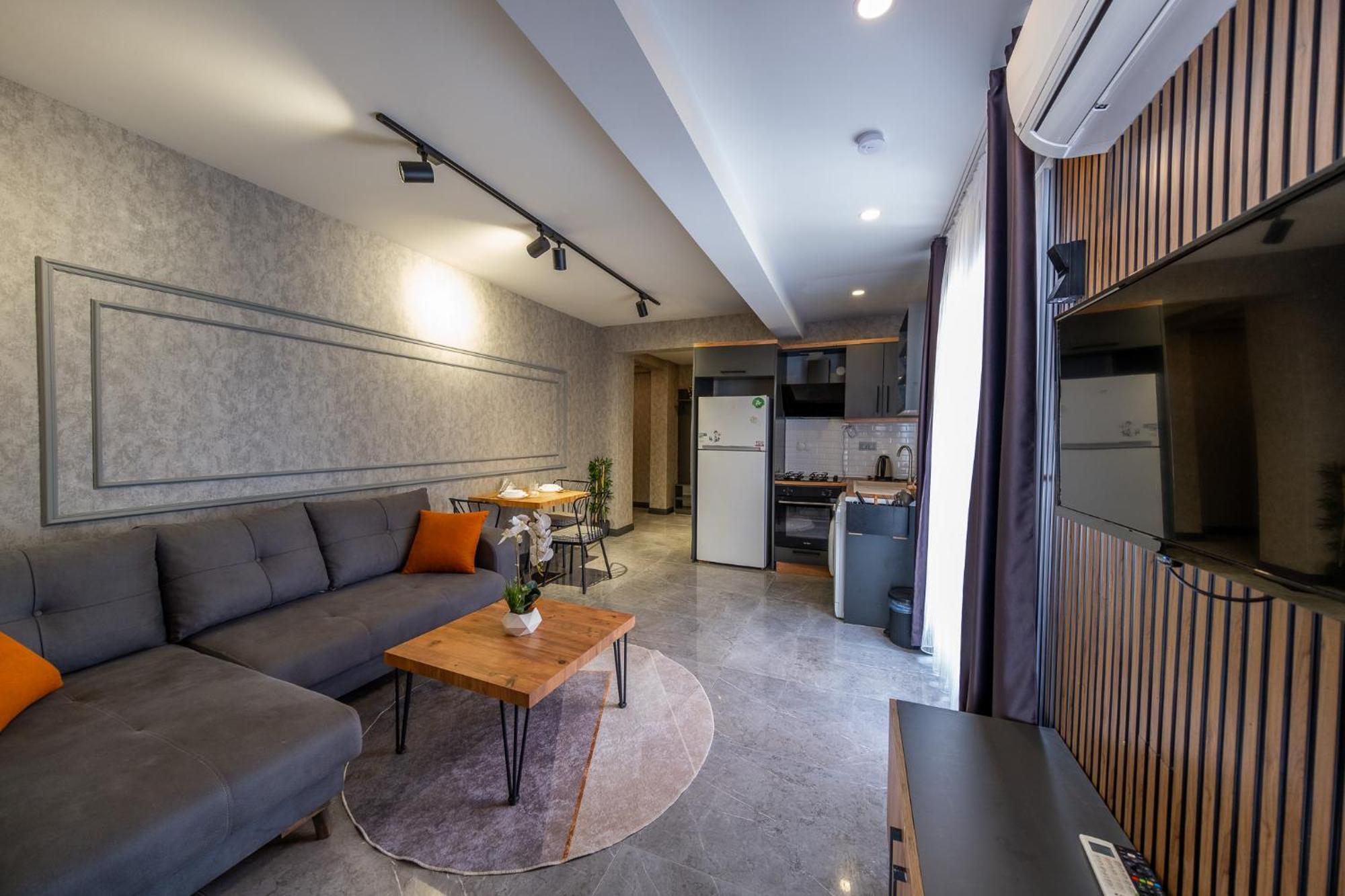 Mrt Suites Lara Анталия Екстериор снимка