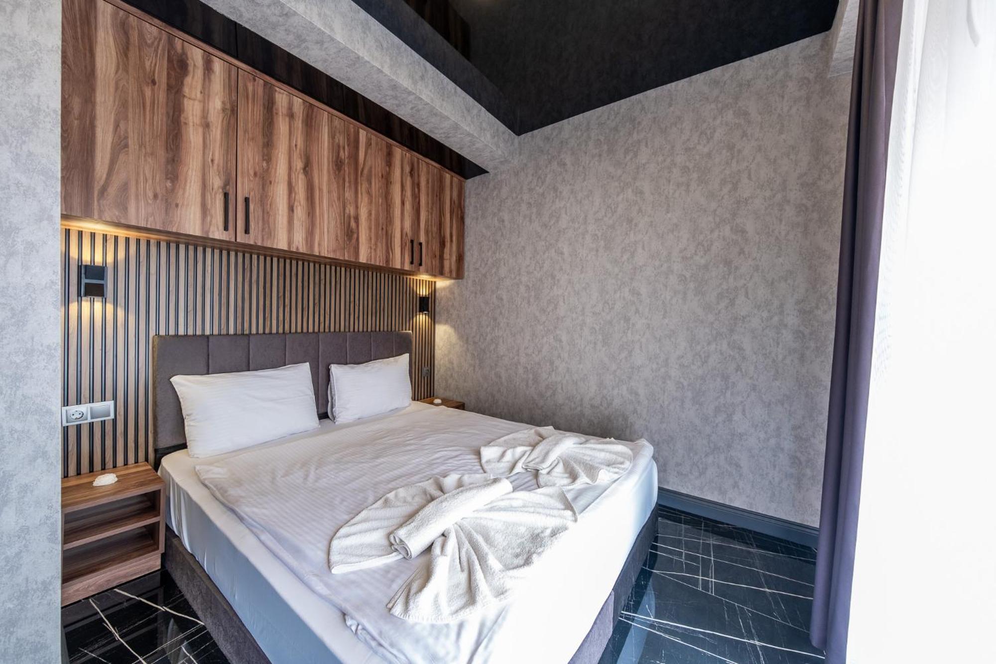 Mrt Suites Lara Анталия Екстериор снимка