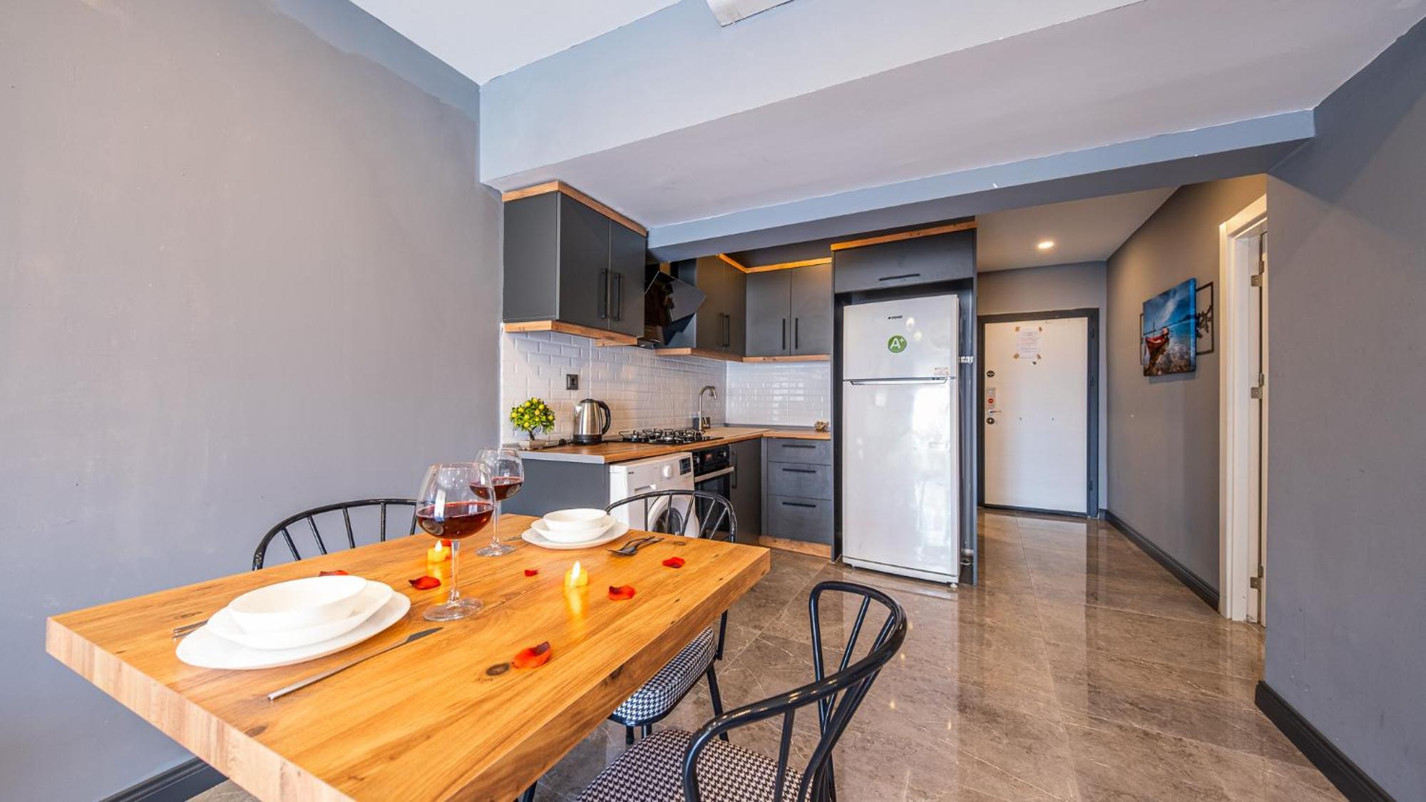 Mrt Suites Lara Анталия Екстериор снимка
