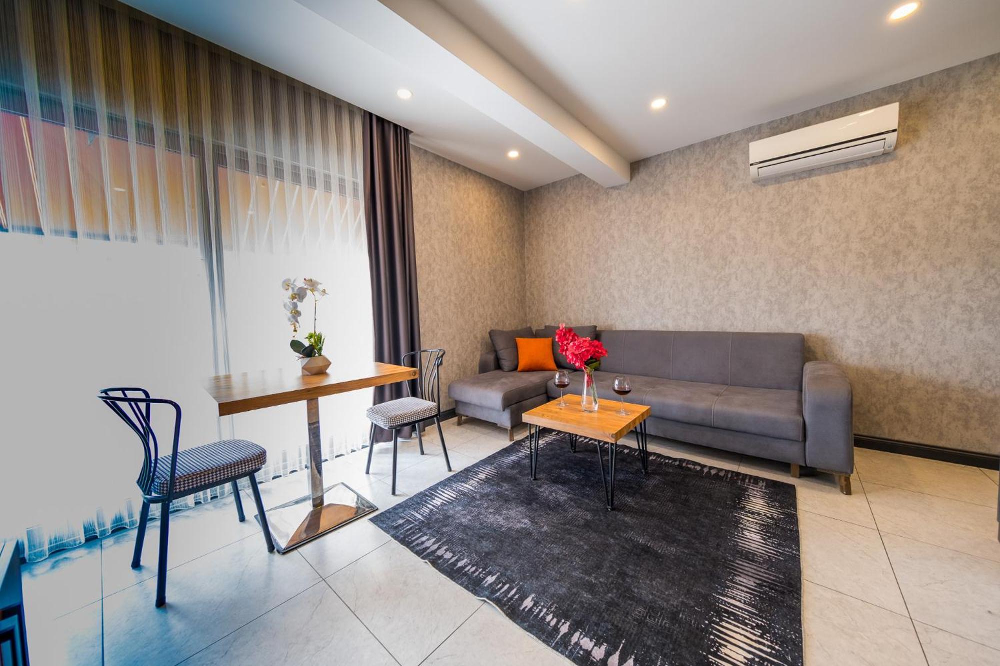 Mrt Suites Lara Анталия Екстериор снимка
